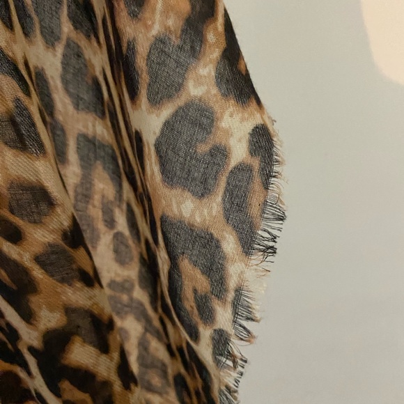 New Large Lepord Print Brown Carmel Wrap - Picture 4 of 6